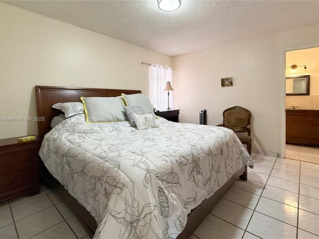 Продажа дома по адресу 20520 SW 124th Pl - фото 5794450