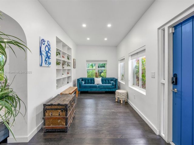 Дом в аренду по адресу 1745 SW 10th St - фото 6111664