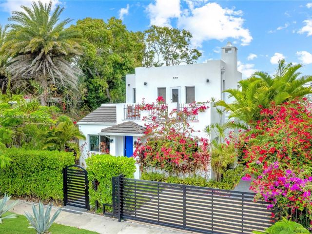 Дом в аренду по адресу 1745 SW 10th St - фото 6111670