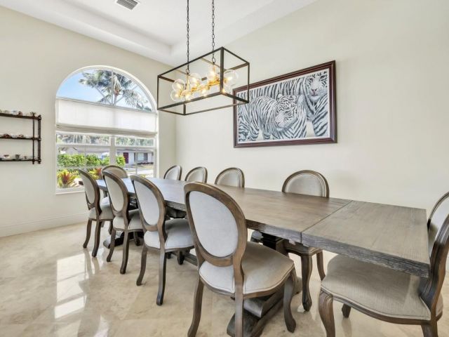 Продажа дома по адресу 1261 NE 27th Way - фото 5710361