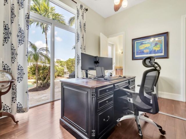 Продажа дома по адресу 1261 NE 27th Way - фото 5710363