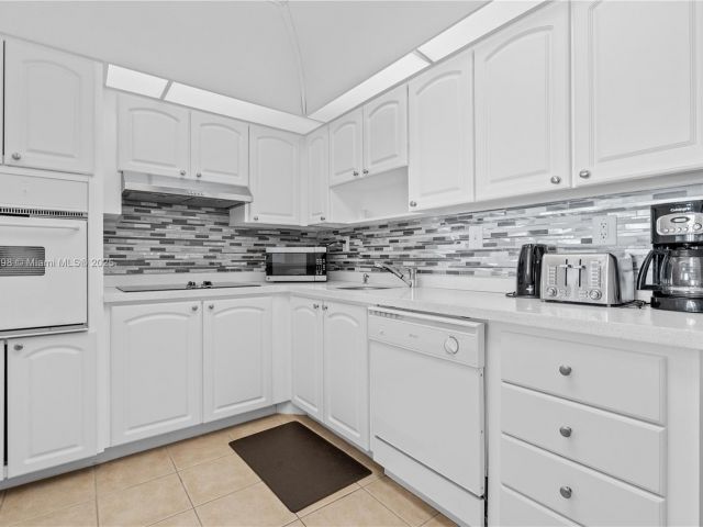 Продажа квартиры #614 - фото 7427430