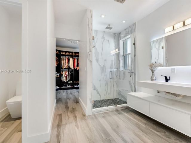 Продажа дома по адресу 8527 NW 111th Ct - фото 5705472