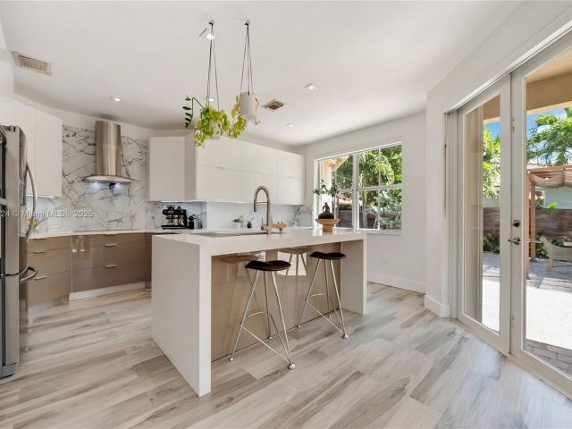 Продажа дома по адресу 8527 NW 111th Ct - фото 5705487