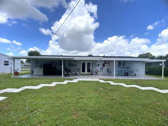 Продажа дома по адресу 4410 NW 174th Dr - фото 5793797