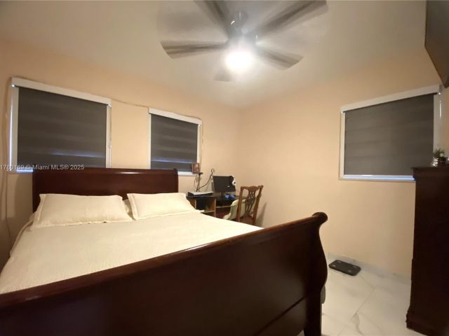 Продажа дома по адресу 4410 NW 174th Dr - фото 5793803