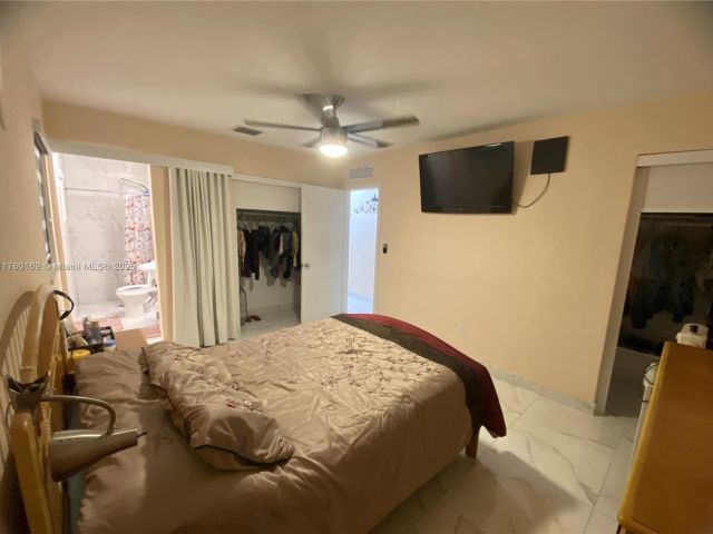 Продажа дома по адресу 4410 NW 174th Dr - фото 5793805