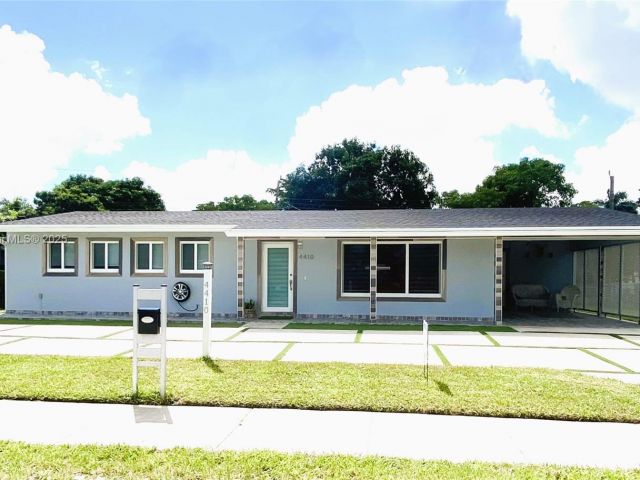 Продажа дома по адресу 4410 NW 174th Dr - фото 5793815