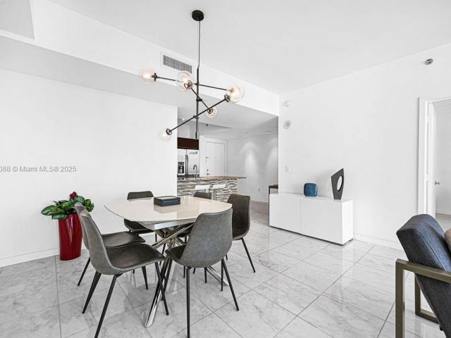 Продажа квартиры #3605 - фото 5768551