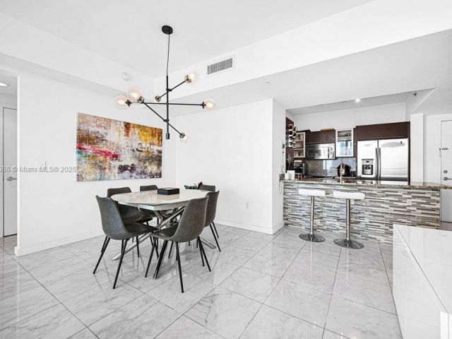 Продажа квартиры #3605 - фото 5768552