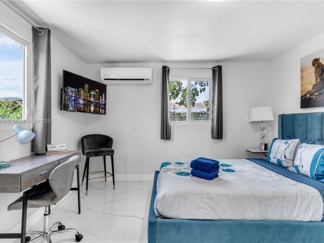 Продажа дома по адресу 231 NW 44th St - фото 5992915