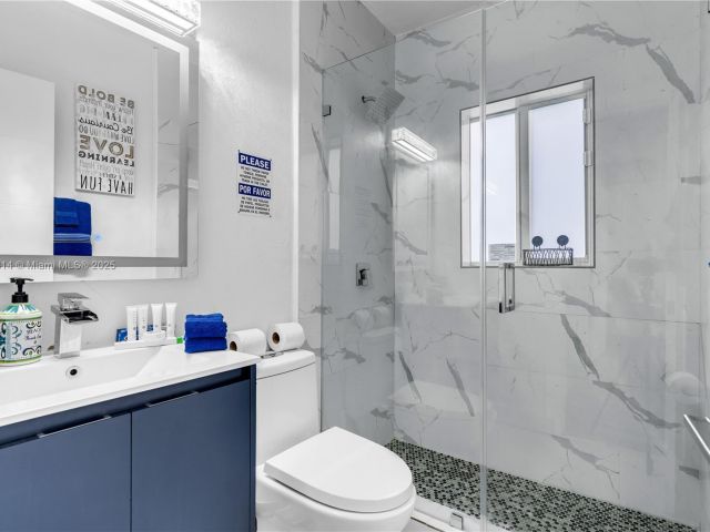 Продажа дома по адресу 231 NW 44th St - фото 5992921