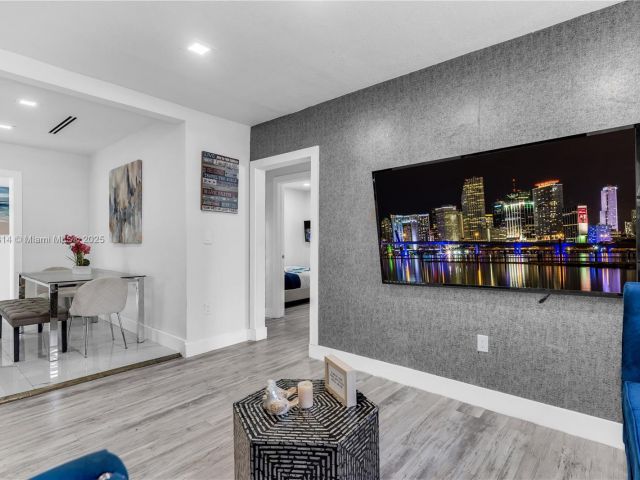 Продажа дома по адресу 231 NW 44th St - фото 5992925