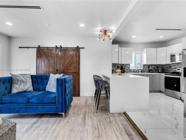 Продажа дома по адресу 231 NW 44th St - фото 5992926