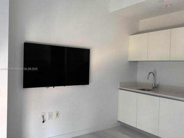 Продажа квартиры #1401 - фото 5639624