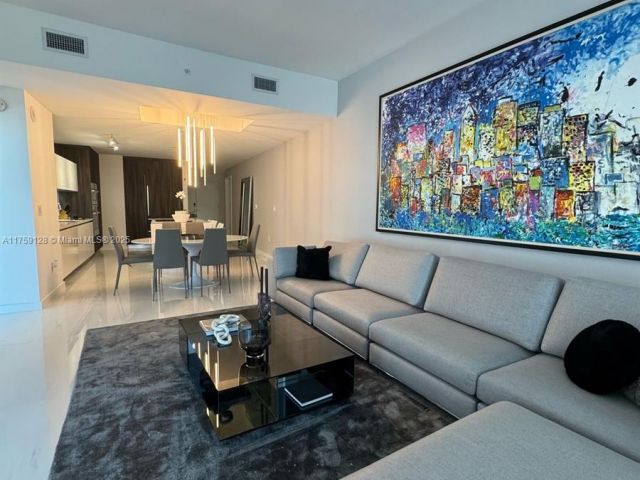 Продажа квартиры #1401 - фото 5639633