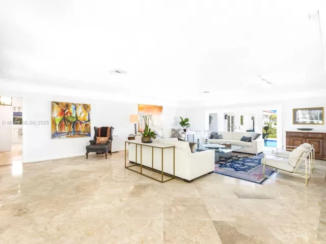 Продажа дома по адресу 1117 Bella Vista Ave - фото 5558424