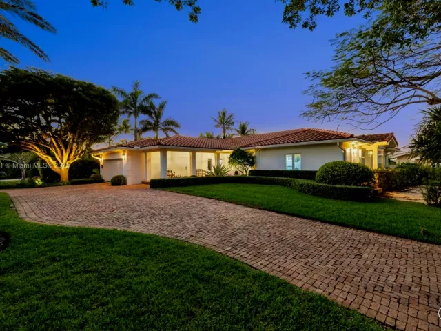 Продажа дома по адресу 1117 Bella Vista Ave - фото 5558426