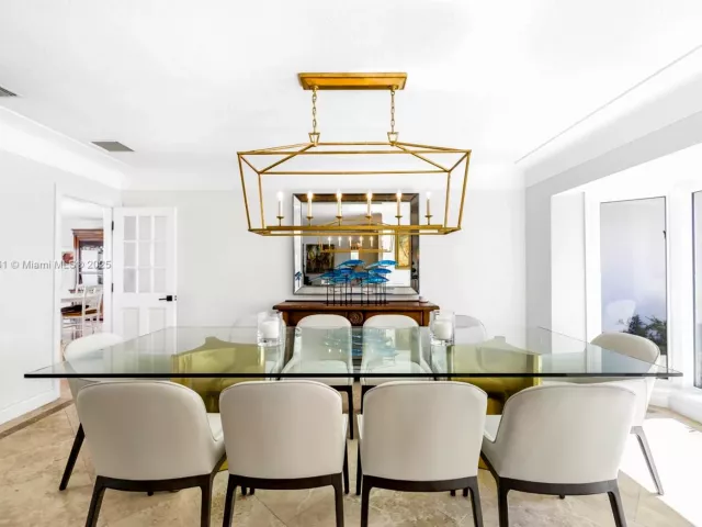 Продажа дома по адресу 1117 Bella Vista Ave - фото 5558412