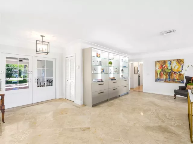 Продажа дома по адресу 1117 Bella Vista Ave - фото 5558414