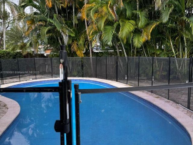 Дом в аренду по адресу 2101 N 15th Ave - фото 6225597