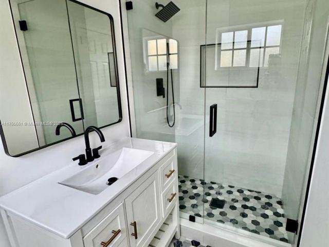 Дом в аренду по адресу 2101 N 15th Ave - фото 6225600