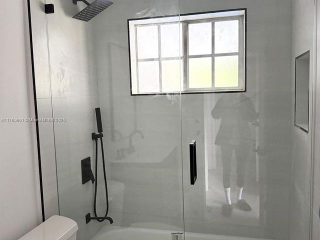 Дом в аренду по адресу 2101 N 15th Ave - фото 6225601