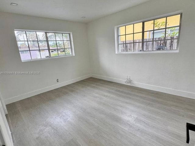 Дом в аренду по адресу 2101 N 15th Ave - фото 6225602