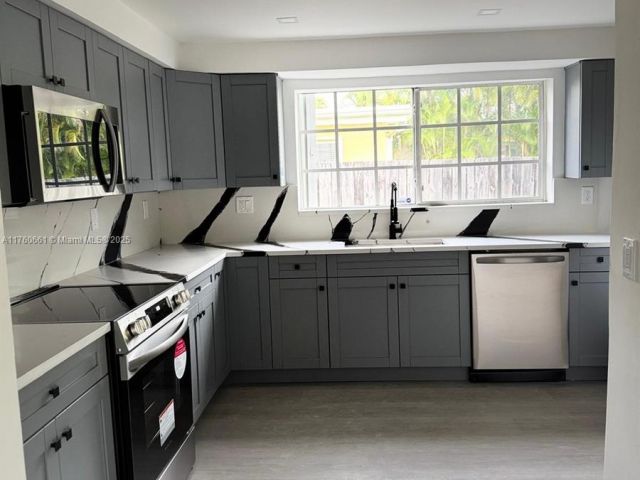 Дом в аренду по адресу 2101 N 15th Ave - фото 6225603