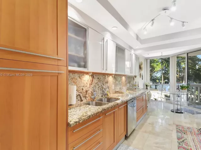 Продажа квартиры #410 - фото 5640695