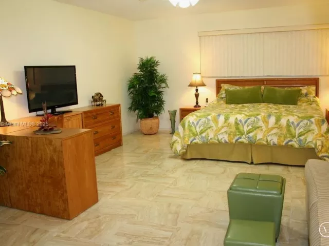 Дом в аренду по адресу 1933 Twin Dolphin Lane - фото 5565709