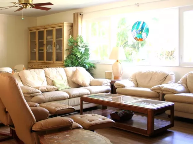 Дом в аренду по адресу 1933 Twin Dolphin Lane - фото 5565712