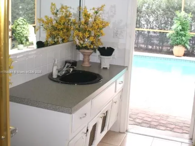 Дом в аренду по адресу 1933 Twin Dolphin Lane - фото 5565703