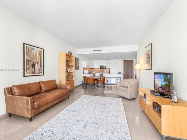 Продажа квартиры #1710 - фото 5608107