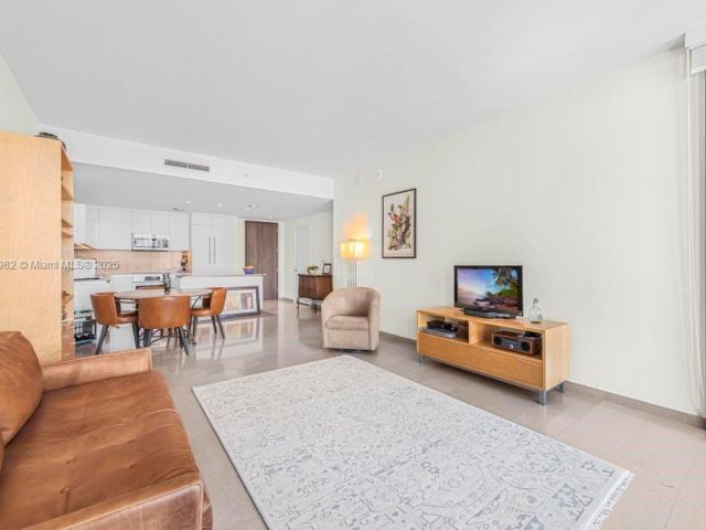 Продажа квартиры #1710 - фото 5608108