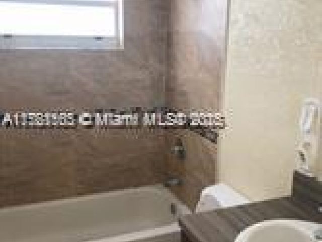 Дом в аренду по адресу 504 NW 179th St . - фото 6066883