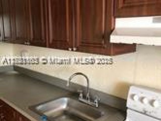 Дом в аренду по адресу 504 NW 179th St . - фото 6066884