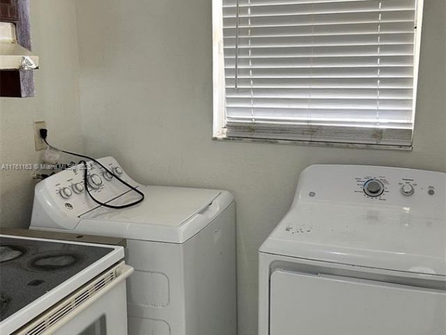 Дом в аренду по адресу 504 NW 179th St . - фото 6066886