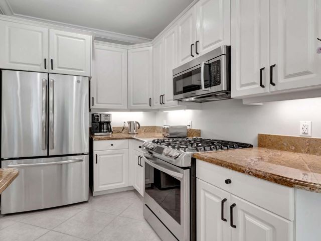 Дом в аренду по адресу 514 NW 13th Street - фото 5757323