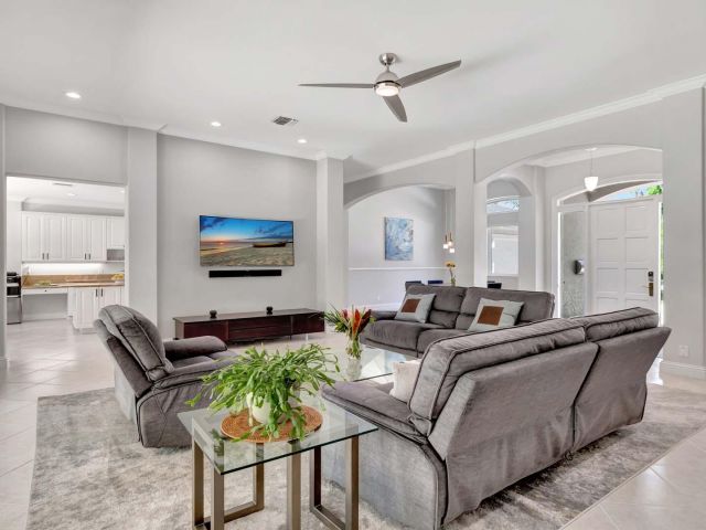 Дом в аренду по адресу 514 NW 13th Street - фото 5757326