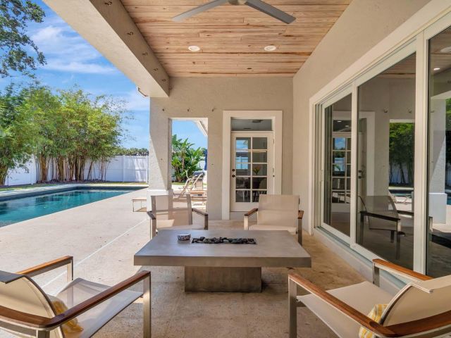 Дом в аренду по адресу 514 NW 13th Street - фото 5757335