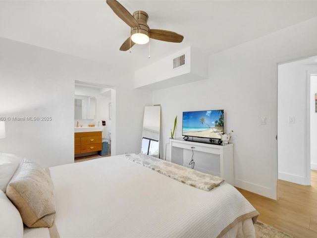 Продажа дома по адресу 1114 SW 19th St - фото 5726763