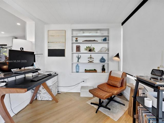 Продажа дома по адресу 1114 SW 19th St - фото 5726772