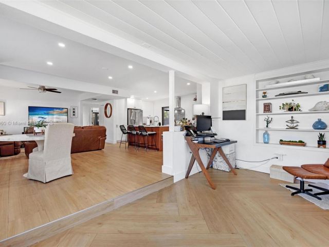 Продажа дома по адресу 1114 SW 19th St - фото 5726773