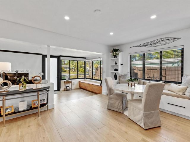 Продажа дома по адресу 1114 SW 19th St - фото 5726774