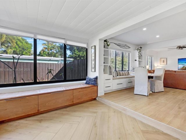 Продажа дома по адресу 1114 SW 19th St - фото 5726778