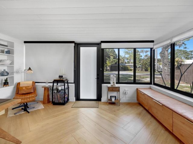 Продажа дома по адресу 1114 SW 19th St - фото 5726779