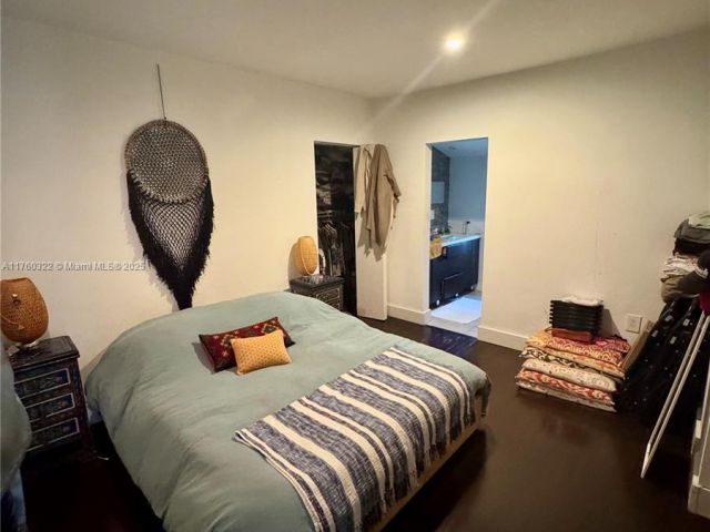 Продажа дома по адресу 7020 NE 5th Ave - фото 6239287