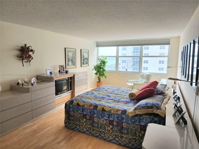 Продажа квартиры #708S - фото 5736055