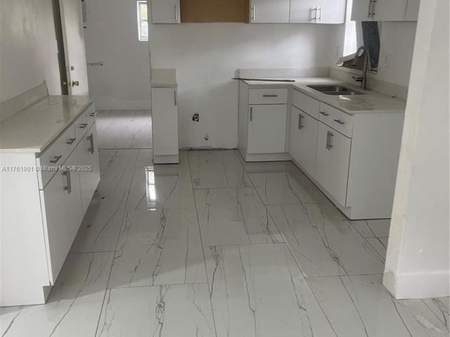 Продажа дома по адресу 20 NE 215th St - фото 5724982